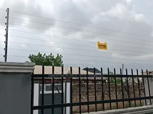 8 Lines Strong Electric Fence Installation