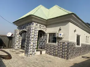 3 Bedroom Bungalow and a Study Room in Ushafa