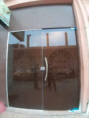 Frameless Glass Doors