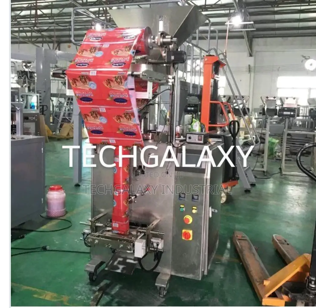 Packaging Machine for Peanut, Chips Etc.