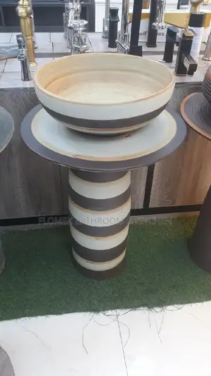 Standing Wash Hand Basin.