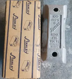 100A Stanley Fuse and Base