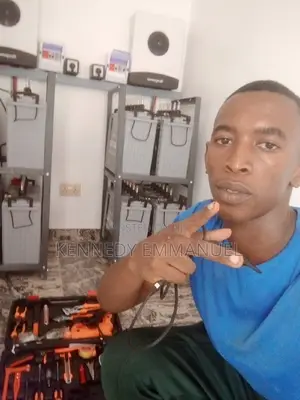 Double 5kv Inverter With 8 Batteries