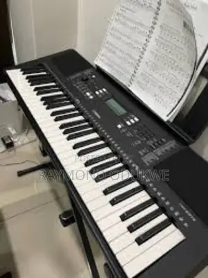 Professional Yamaha Portable Keyboard Piano PSR-E373