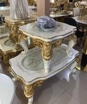 Center Table With 2 Side Stools