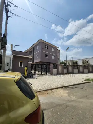 3bdrm Block of Flats in Jahi By Gilmor for sale