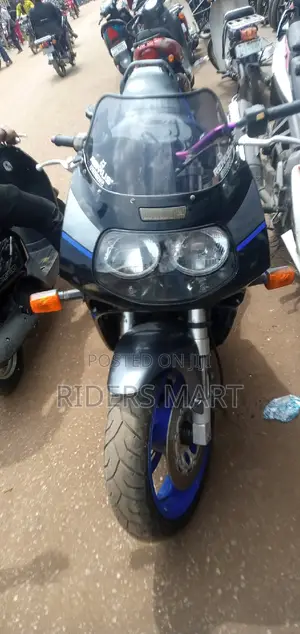 Suzuki GSX 2020 Blue