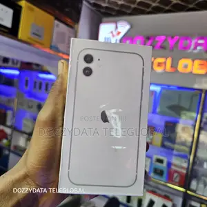 New Apple iPhone 11 128 GB White