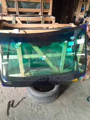 Windscreen, Rx 2010 Lexus Jeep