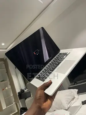 Laptop Apple MacBook Pro 2015 16GB Intel Core i7 SSD 128GB