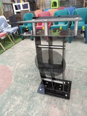 Quality Thick Glass Pulpit