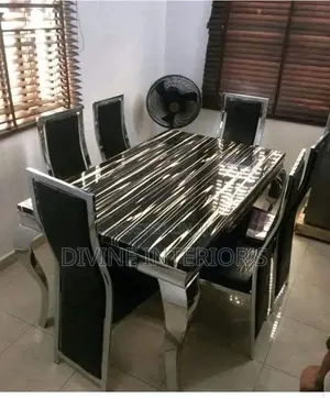 Luxurious Dinning Table and Chairs