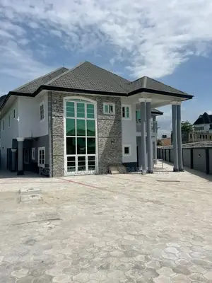 5bdrm Duplex in Dr Peter Odili , for sale