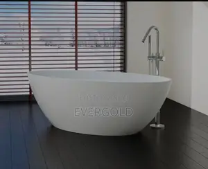 Luxury Bath Tub Available With Automatic Waste