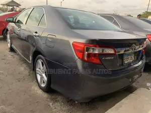 Toyota Camry 2012 Gray