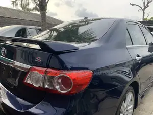 Toyota Corolla 2012 Blue