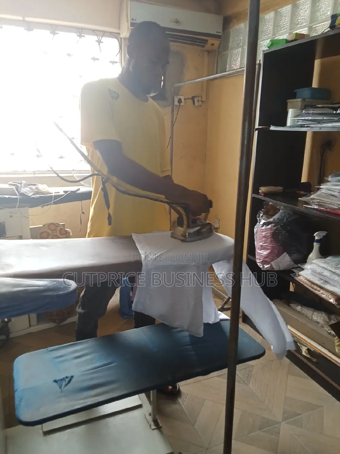 Professional Laundry Drycleaning Service