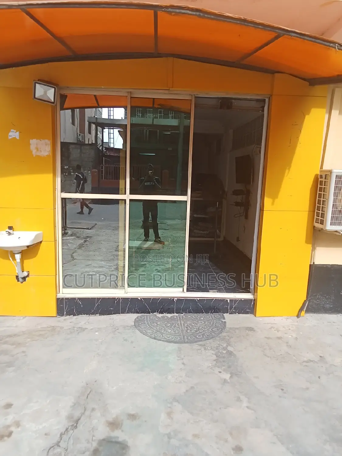 Professional Laundry Drycleaning Service
