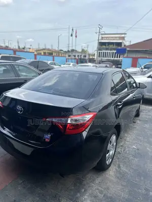 Toyota Corolla LE 4dr Sedan (1.8L 4cyl CVT) 2015 Black