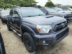 Toyota Tacoma 2015 Gray