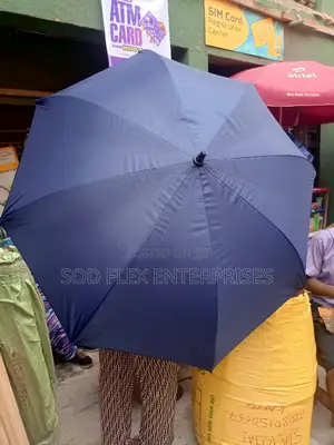 Beautiful Strong And Durable Family Umbrella
