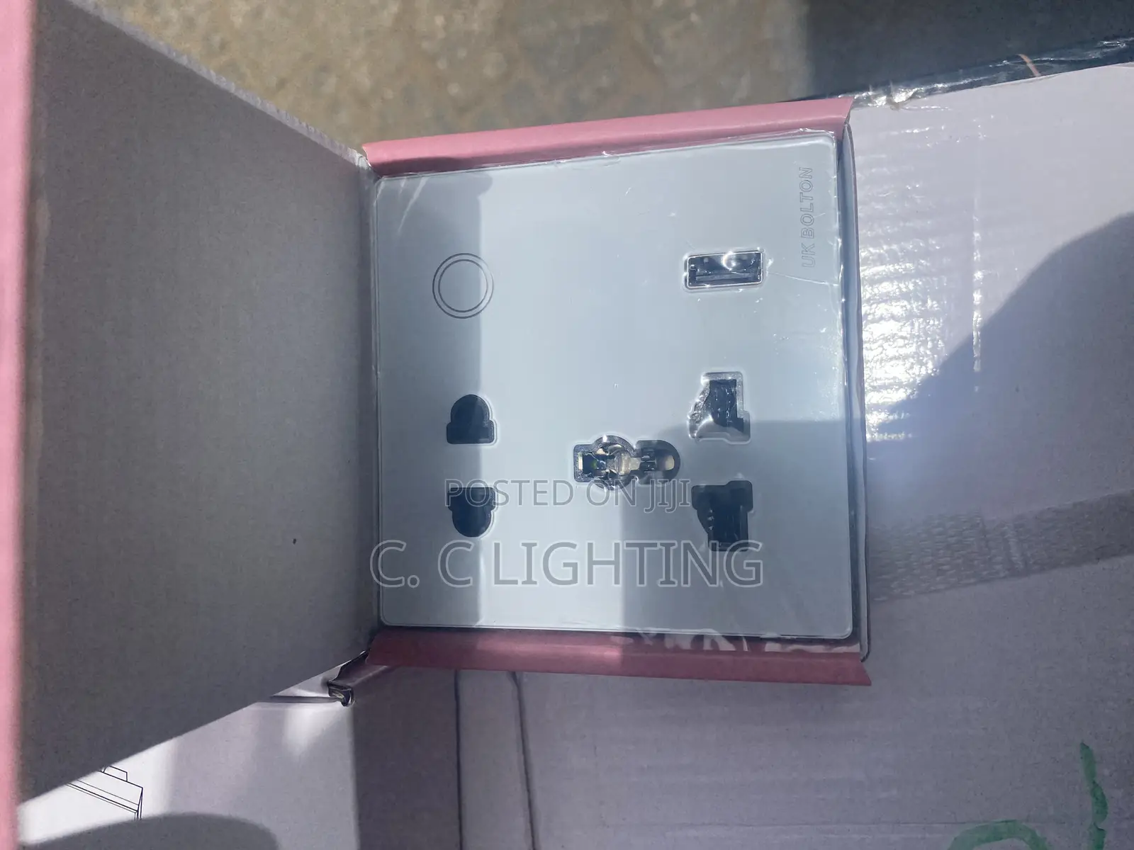Wi-Fi 13A Single Socket With USB
