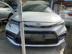 Toyota Corolla XSE 2020 Silver