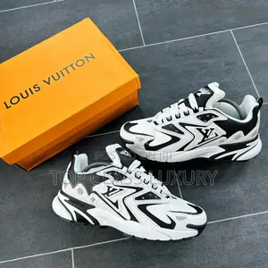 *New Louis Vuitton LV Runner Tatic Snks”•*