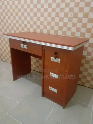 Top Quality Imported Office Table