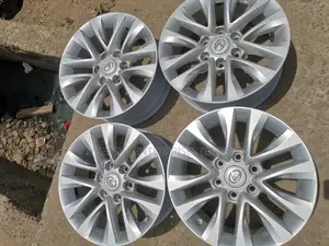 Lexus GX 460 18 Rim Follow Come