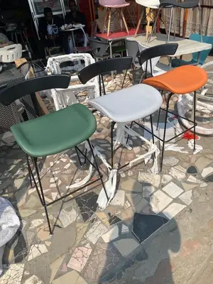 Tovic Bar Stools