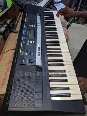Yamaha Keyboard E243