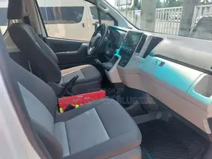 2020 Hummer Bus Hire and Enjoy Your Trip