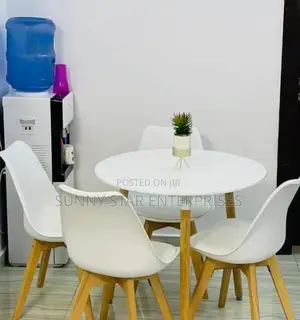 High Quality Chair for Restaurants, Bars and Home Use