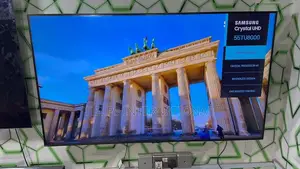 Amazing 55" Samsung Crystal UHD Smart Tv Nj