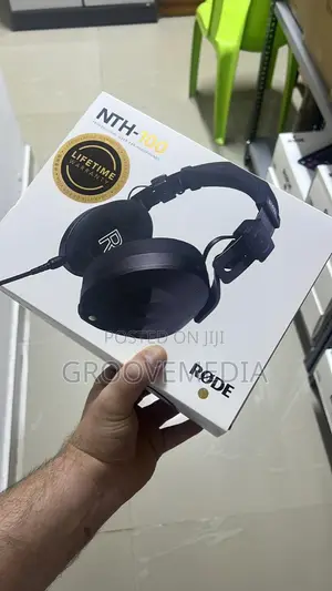 Rode NTH- 100 Professional Headphone