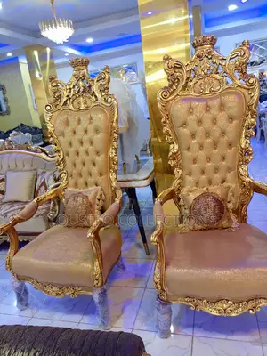 Foreign Royal King And Queen Sofa With Table