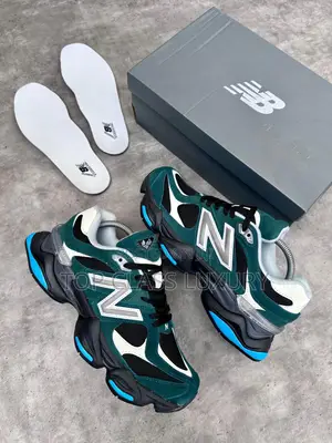 ORIGINAL New Balance 9060 Sneakers. MEN WOMEN Sneakers