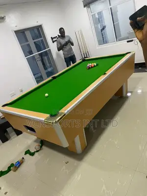 BRISTISH Coin and Marble Snooker Board