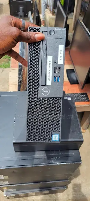 Desktop Computer Dell OptiPlex 3070 8GB Intel Core i5 HDD+SSD 500GB