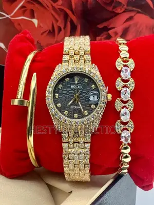 Wristwatch and Bracelet Gift Set Valentine Package for Her