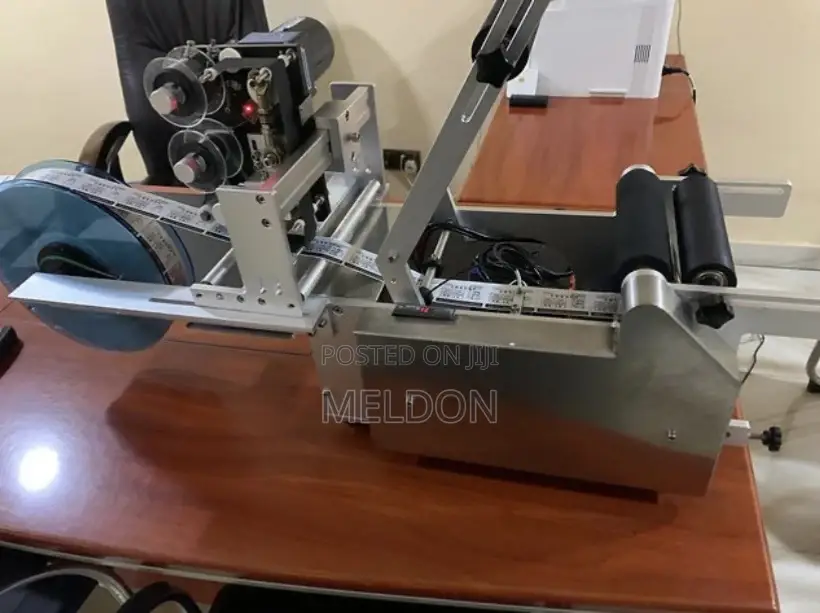 Round Bottle Labelling Machine With Coding