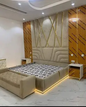 Wall Clapped Bed