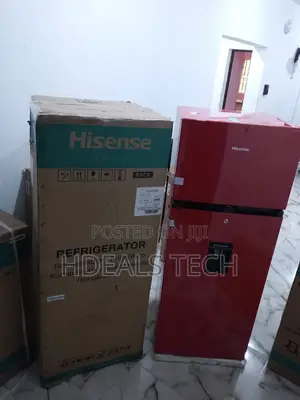 Hisense 204L Top Freezer Refrigerator With Water Depenser.