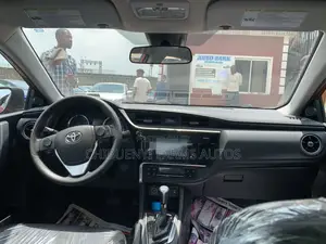 Toyota Corolla 2018 Red