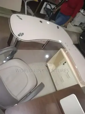 Top Quality Senior Executive Office Glass Table