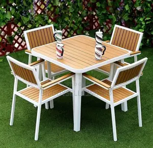 4 Seaters Outdoor And Indoor Antique Garden Table And Chair.