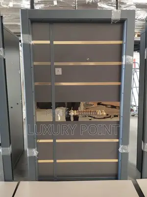 Luxury Door V9