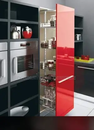 Center Pull Out Pantry