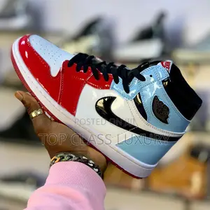 *Air Jordan 1 Retro High Og ‘Fearless’* Go